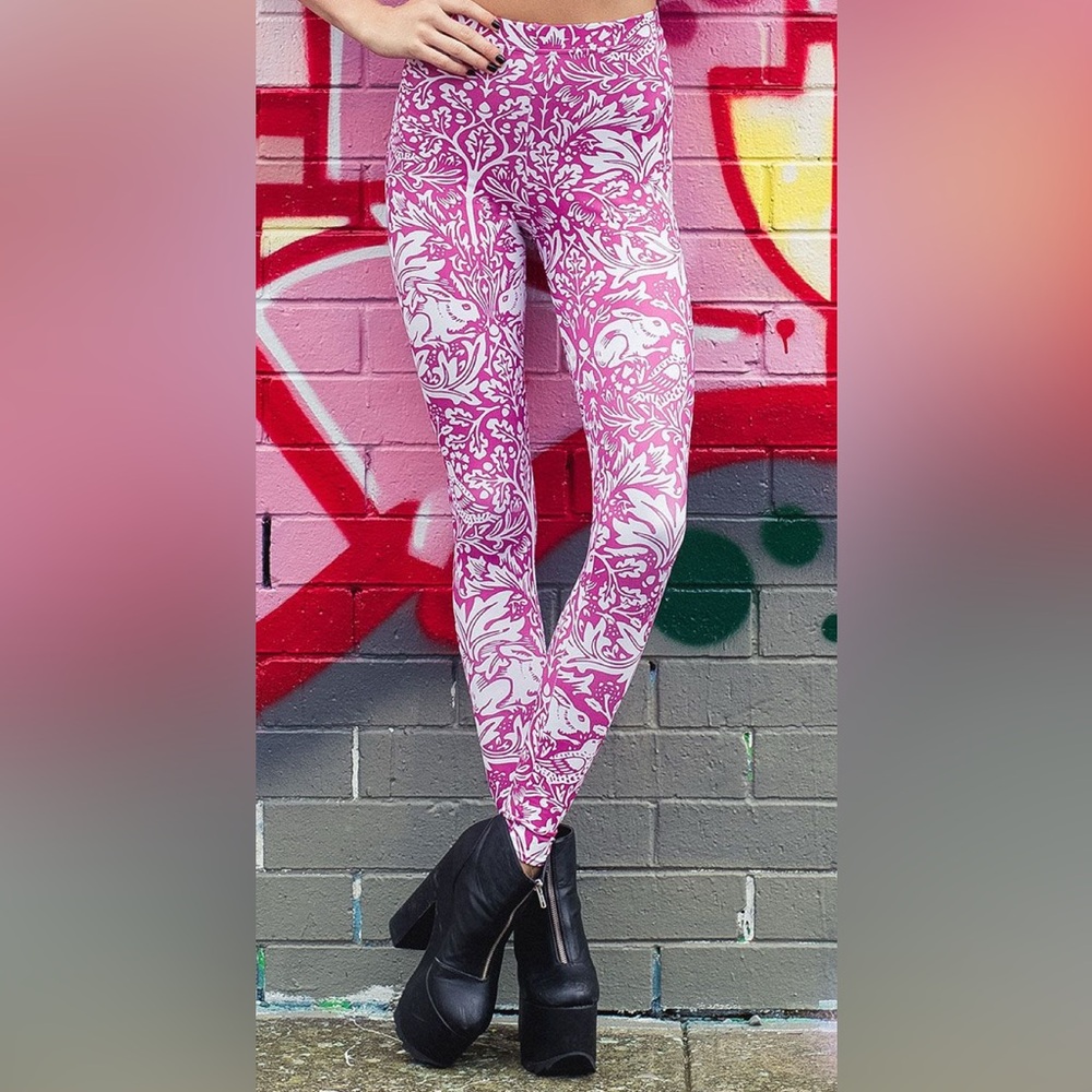 Blackmilk | William Morris Brer Rabbit Pattern Leggings